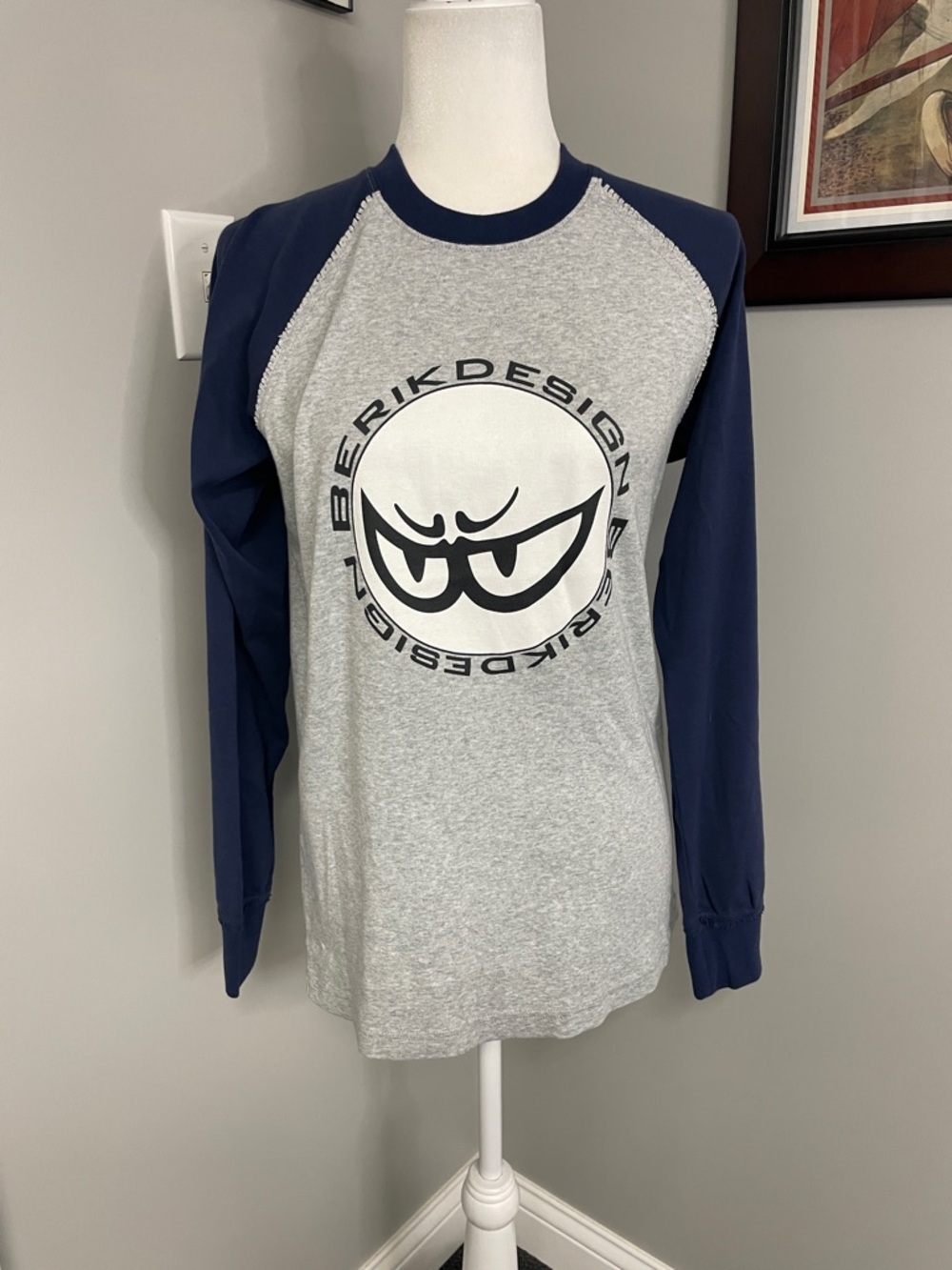 Berik Designs Racing Mens Long sleeve tshirt Medium NWT